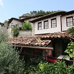 Nasho Vruho Hotel *