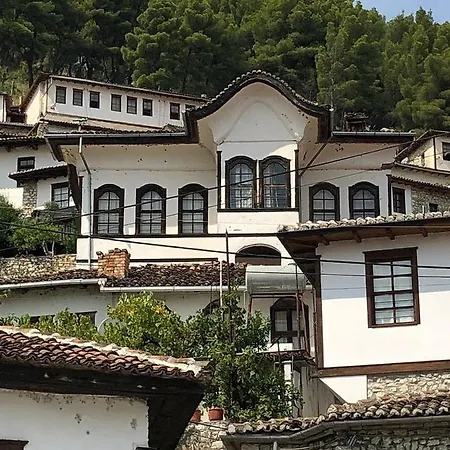 Nasho Vruho Hotel