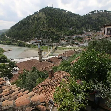 Nasho Vruho Hotel